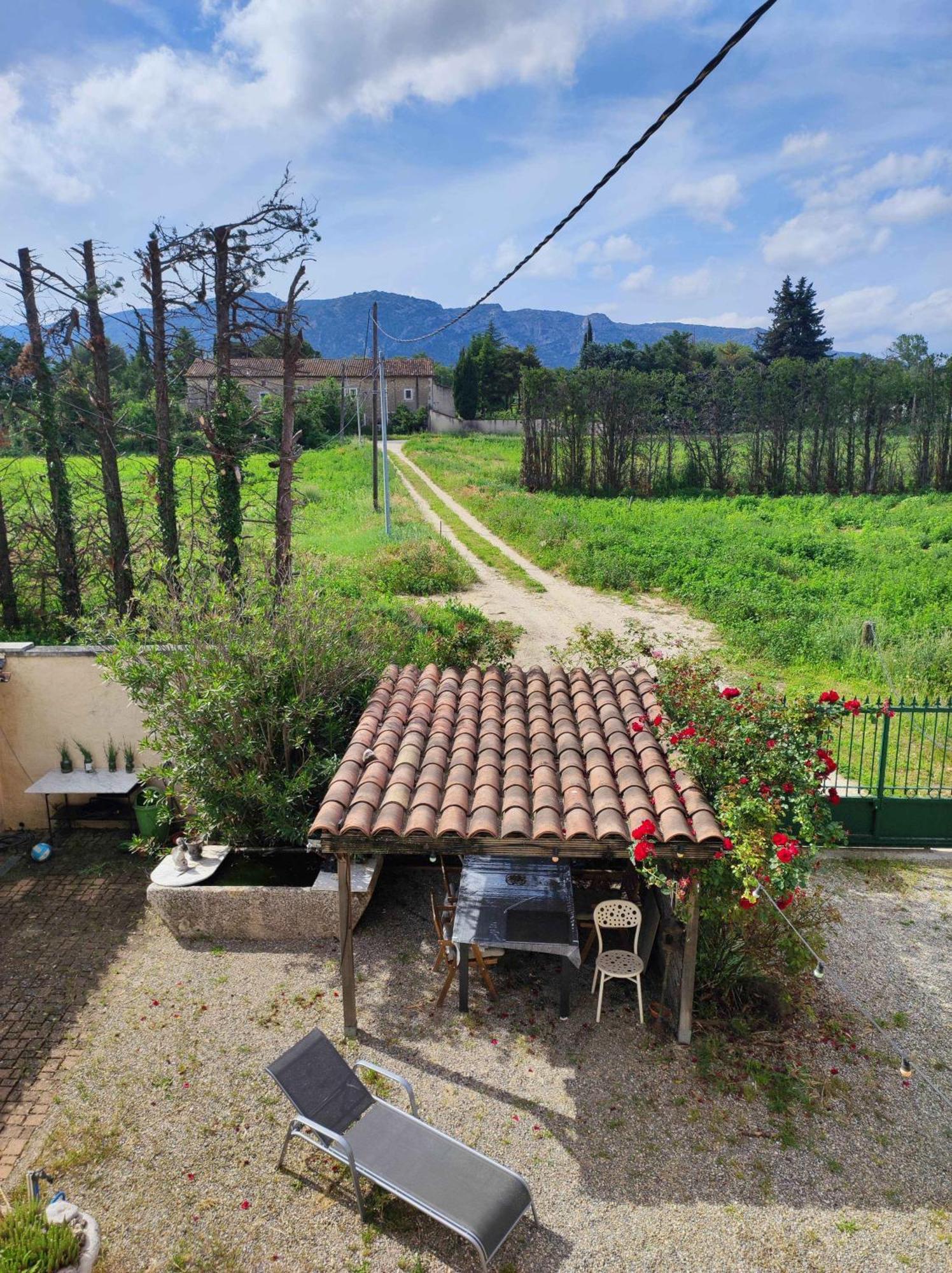 3 Personnes Avec Salle De Bain Dans Mas Du Luberon Homestay
